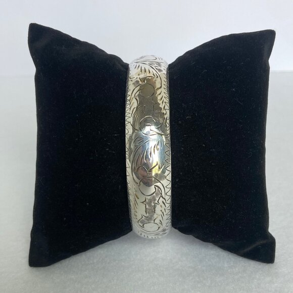 VTG Sterling Silver 925 14MM Wide Hollow Etched Scroll Round Bangle Bracelet 7" - Picture 2 of 16